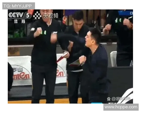 篮球赛中惊现绝平三分，全场沸腾